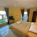 Aubon Hostel